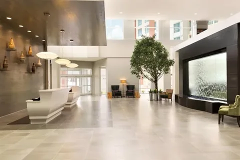 Expedia static image ad: Free cancellation on most hotels. Explore flexible bookings on the Expedia app.