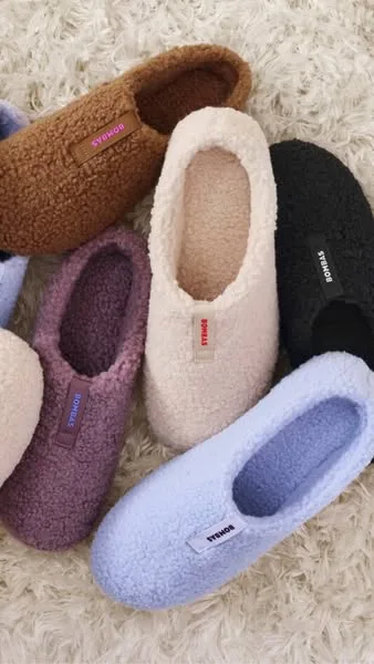 Bombas static image ad: Our most supportive slipper for your most relaxing days.
